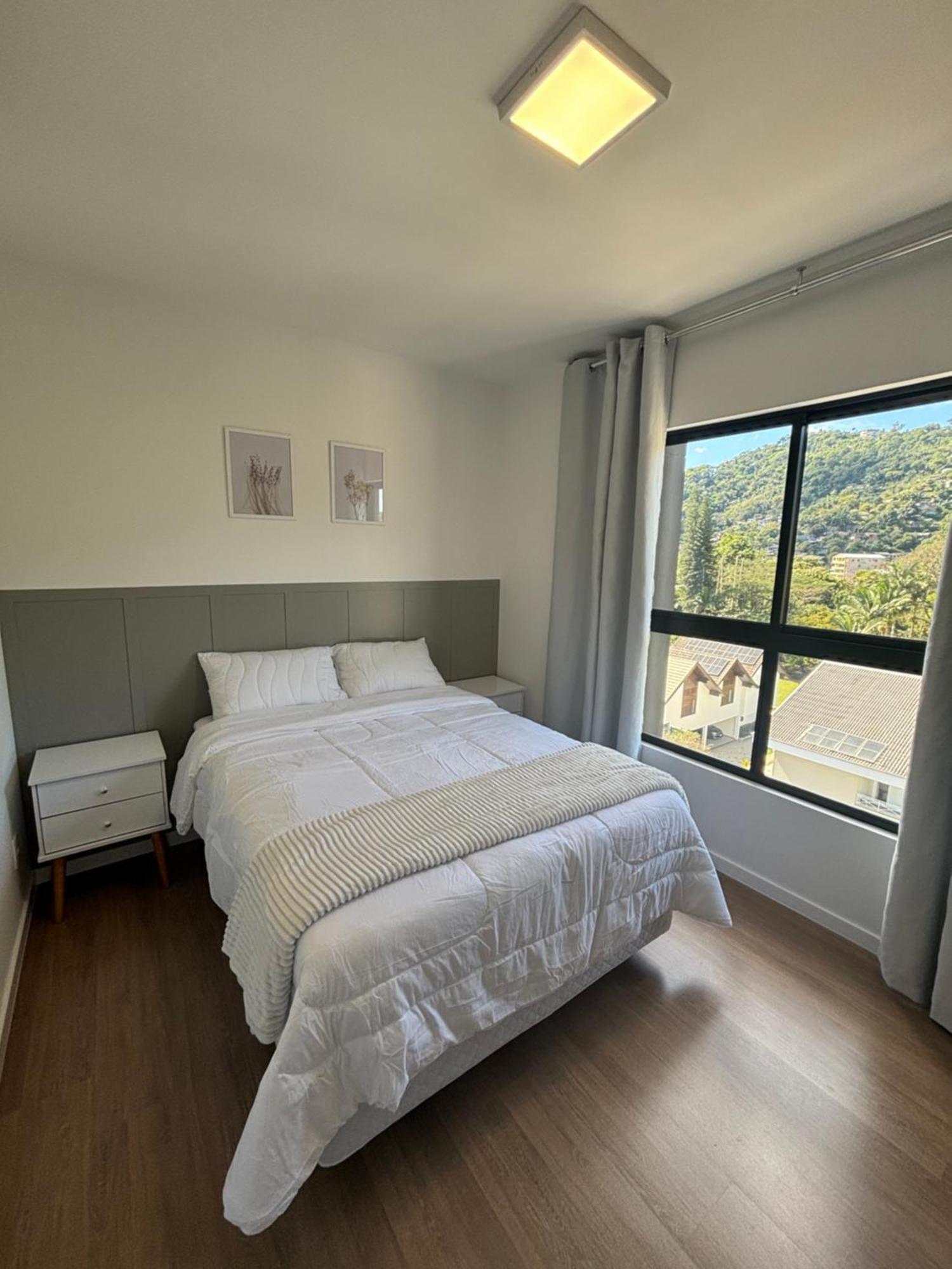 Novo 3,3 Km Germanica Apartamento *